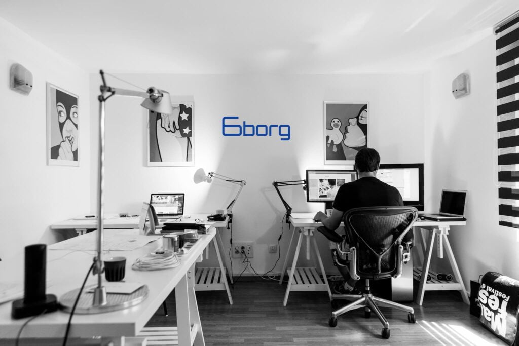Un bon webmaster au travail